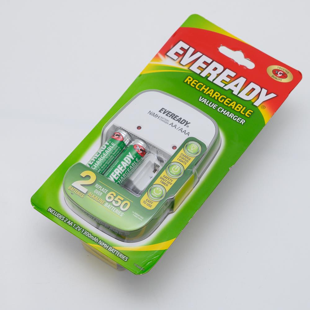 RECHARGEABLE VALUE CHARGER AA/AAA BATTERY EVEREADY 1300mAh