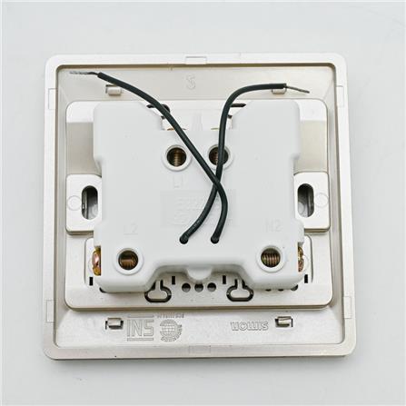 32A 1GANG 1WAY DOUBLE-POLE SWITCH WITH LED SIMON 53223BLD CC CHAMPAGNE