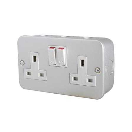NNE 13A 2G METALCLAD SWITCH SOCKET OUTLET 9498