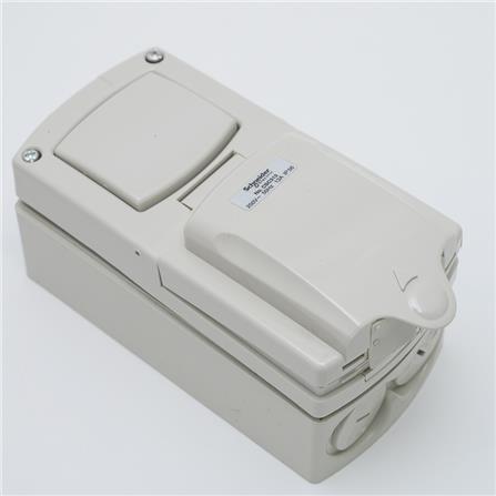 SCHNEIDER KAVACHA 13A 1 POLE SWITCHED SOCKET CSC313 GREY