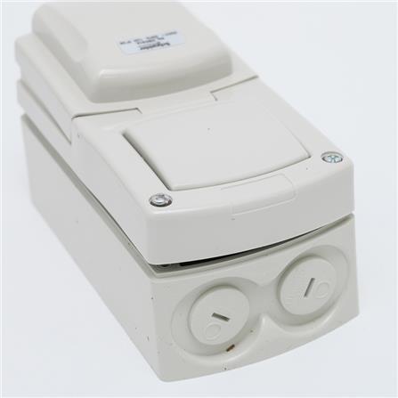 SCHNEIDER KAVACHA 13A 1 POLE SWITCHED SOCKET CSC313 GREY