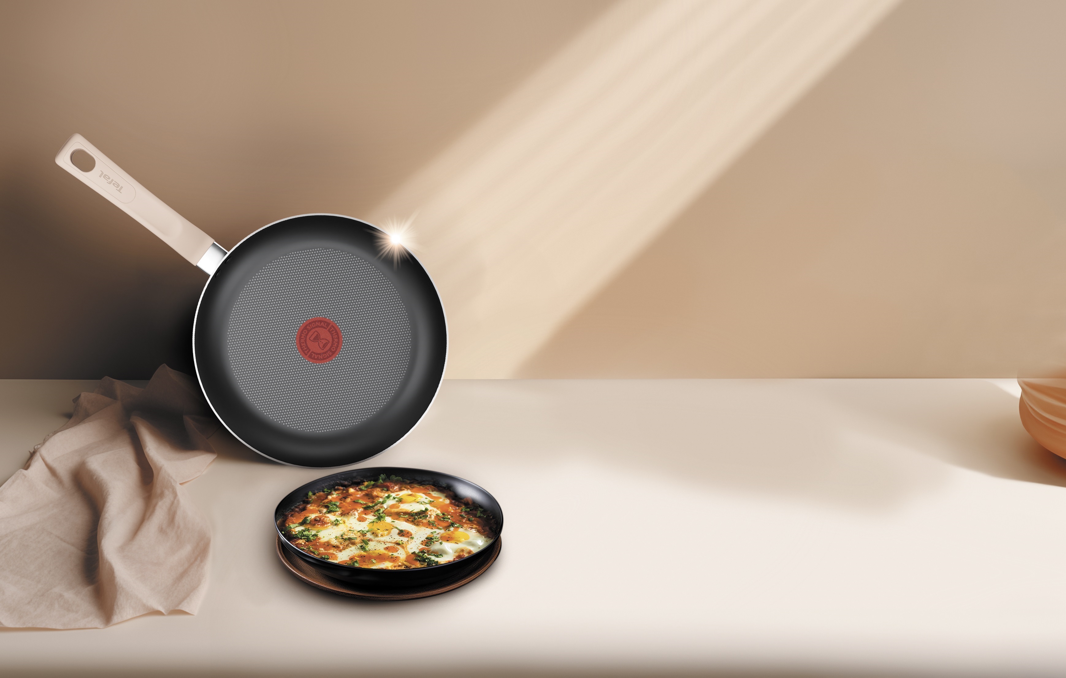 TEFAL DAISY FRYPAN 28CM NON-STICK COANTING G16706 -G1670624