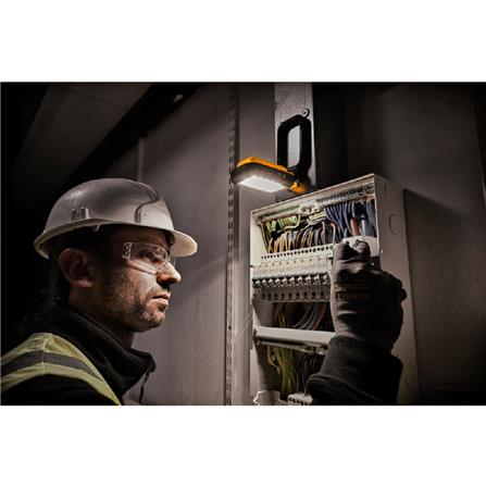 DEWALT RECHARGEABLE USB-C TASK LIGHT DCL182