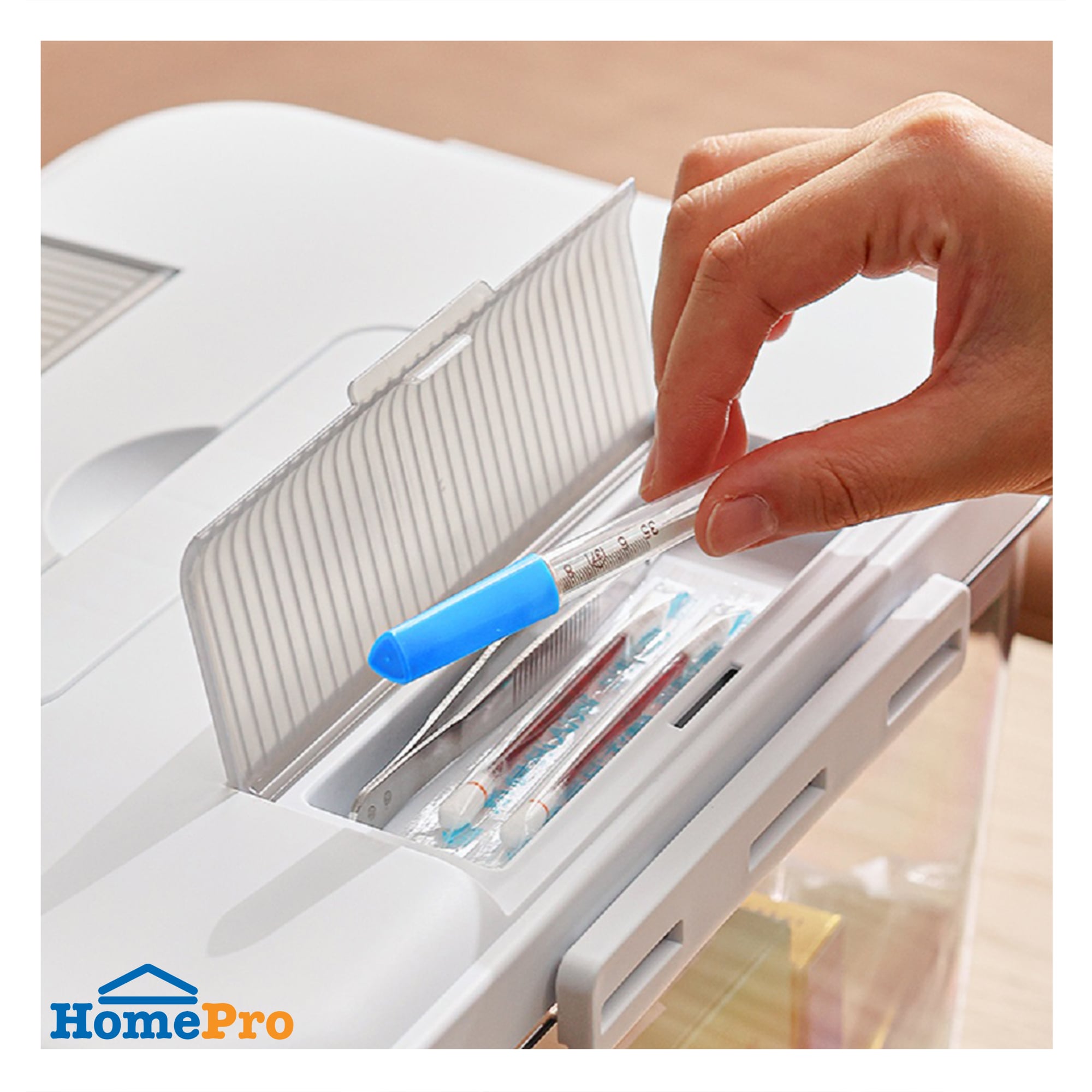 STORAGE BOX WITH HANDLES STACKO MEDICAL SIZE S 28X20.5X16CM CLEAR